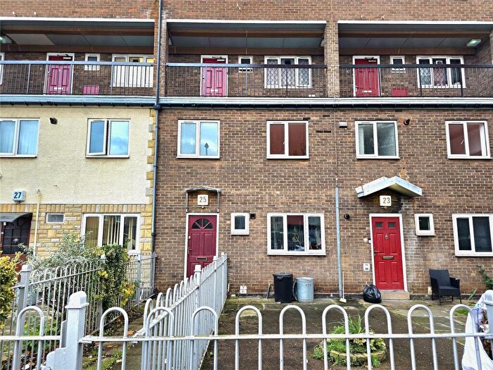 2 Bedroom Flat For Sale In Murrell Close, Birmingham, West Midlands, B5