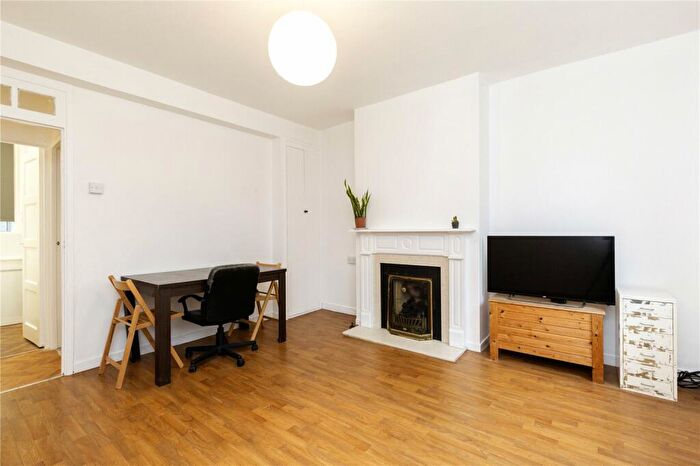 2 Bedroom Apartment To Rent In Britannia Row, London, N1