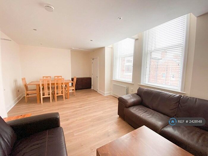 5 Bedroom Maisonette To Rent In Gainsborough Grove, Newcastle Upon Tyne, NE4