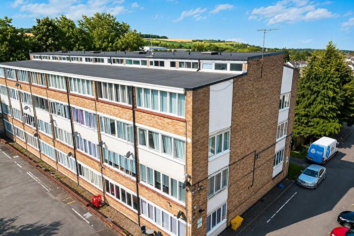 Studio For Sale In Dunstable Road, Luton, Bedfordshire, LU4