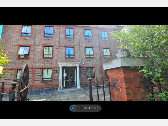 1 Bedroom Flat To Rent In Rutland House, Epsom, KT18
