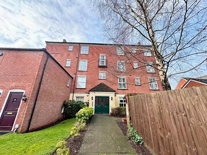 2 Bedroom Apartment To Rent In Dickens Heath Road, B90