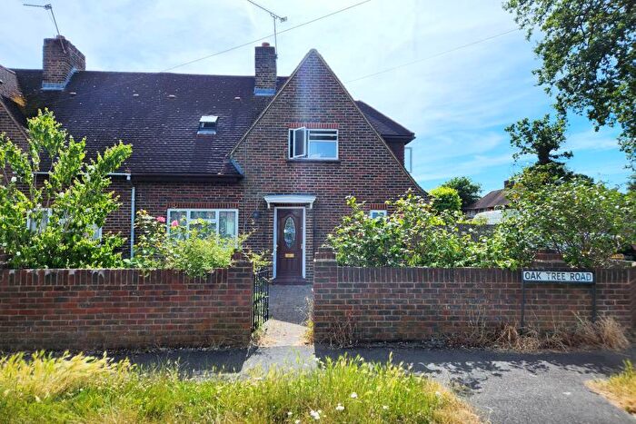 3 Bedroom Semi-Detached House To Rent In Woking, GU21