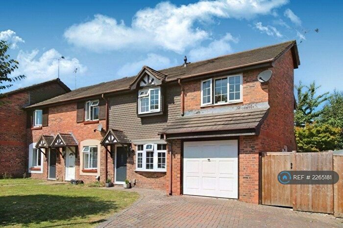 4 Bedroom End Of Terrace House To Rent In Saddleback Road, Shaw, Swindon, SN5