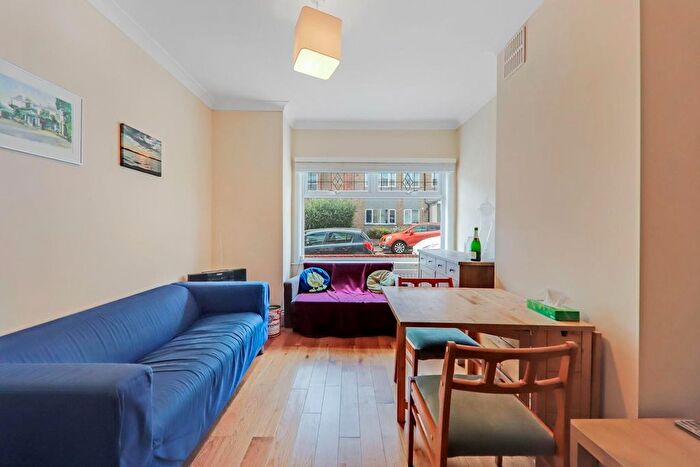 2 Bedroom End Of Terrace House For Sale In Knighton Park Road, London, SE26