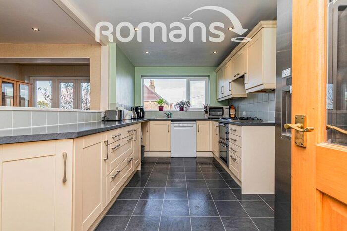 5 Bedroom End Of Terrace House To Rent In Oaktree Gardens, Bristol, BS13