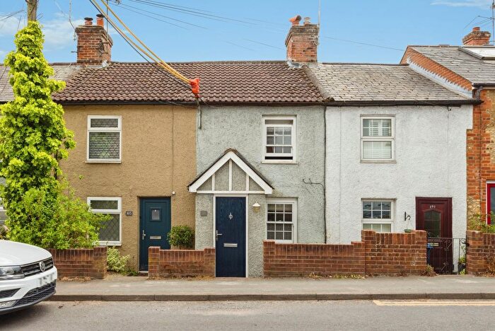 2 Bedroom Detached House For Sale In Upper Hale Road, Farnham, Surrey, GU9