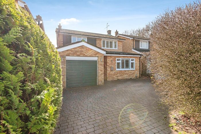 3 Bedroom Detached House For Sale In Marlborough Road, Stevenage, SG2