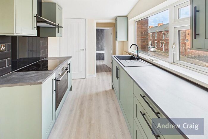 3 Bedroom Flat For Sale In St. Pauls Road, Jarrow, NE32