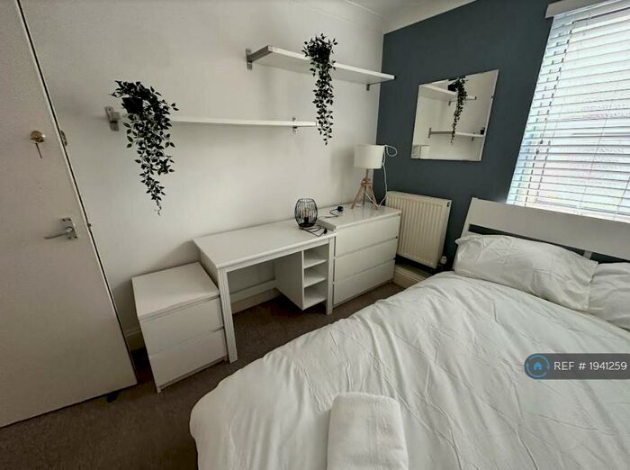 6 Bedroom Terraced House To Rent In Lyon Street, Southampton, SO14