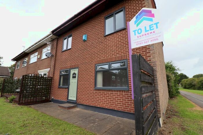 4 Bedroom End Of Terrace House To Rent In Mendip Close, Peterlee, SR8