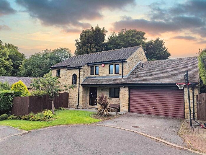 4 Bedroom Detached House For Sale In Rosehill Drive, Huddersfield, HD2