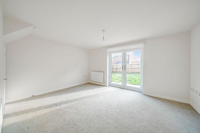 4 Bedroom Semi-Detached House To Rent In Harviston Avenue, Gedling, Nottingham, NG4