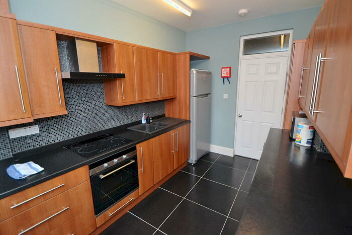 4 Bedroom Detached House To Rent In Woodborough Road, City Centre, Nottingham, NG3