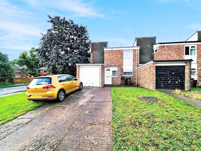 3 Bedroom Property To Rent In Lovelace Close, Rainham, Gillingham, ME8