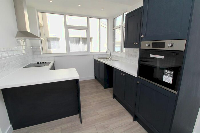 4 Bedroom Property To Rent In Plasturtwyn Terrace, Llanbradach, Caerphilly, CF83