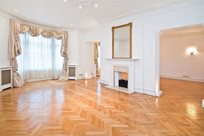 5 Bedroom Flat To Rent In Palace Gate, London, W8