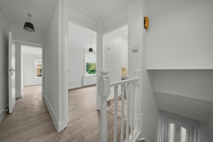 2 Bedroom Flat To Rent In St. Mary's Road, Surbiton, KT6