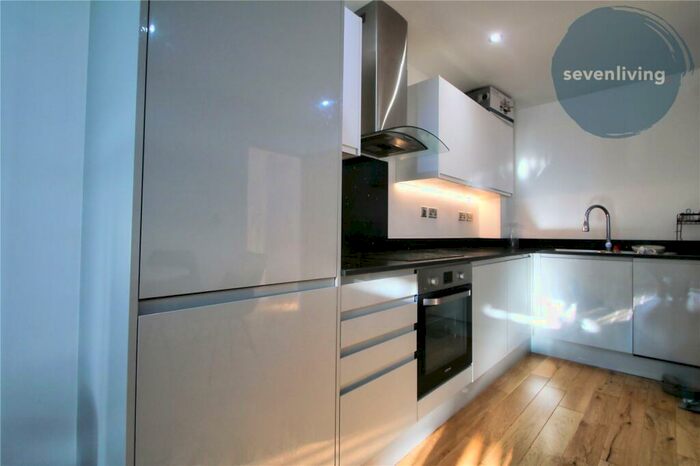2 Bedroom Apartment To Rent In Copperworks, Camden Street, Birmingham, West Midlands, B1