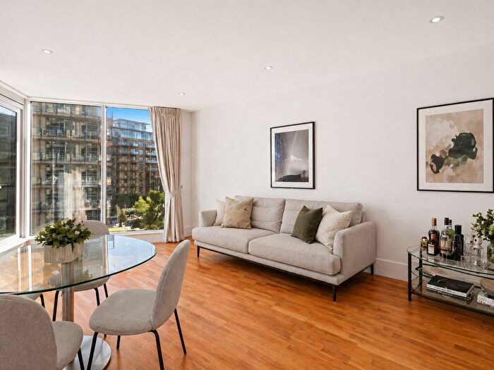 2 Bedroom Flat For Sale In Battersea Reach, London, SW18