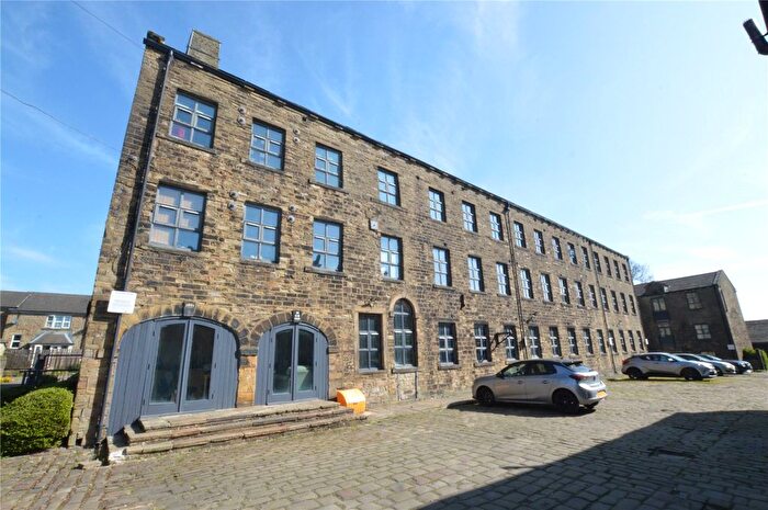 2 Bedroom Flat For Sale In Highgate Mill, Highgate Mill Fold, Queensbury, Bradford, BD13
