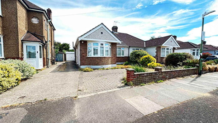 2 Bedroom Semi-Detached Bungalow For Sale In Denver Road, Dartford, DA1