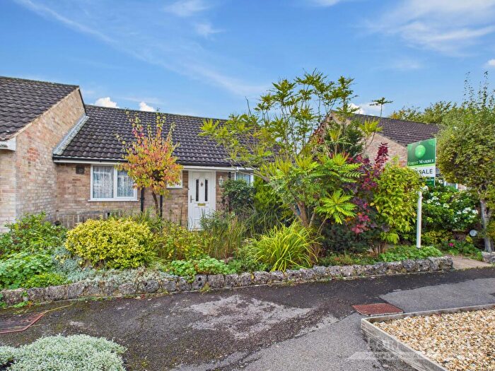 2 Bedroom Bungalow To Rent In East Hill, Frome, BA11