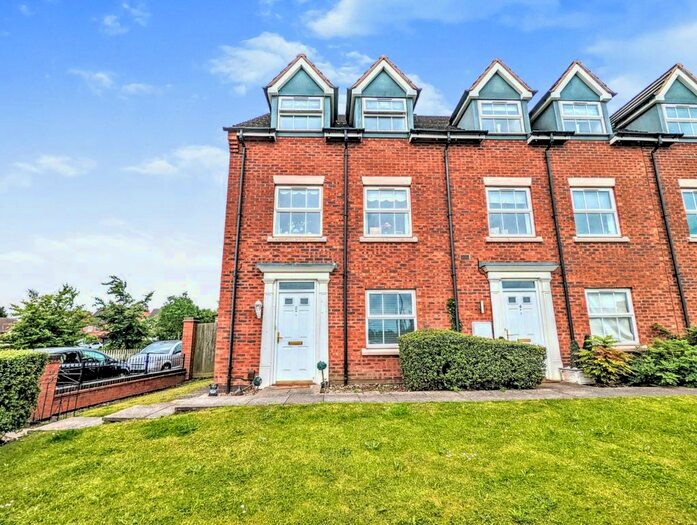 4 Bedroom Property To Rent In Oak Drive, Mile Oak, Tamworth, B78