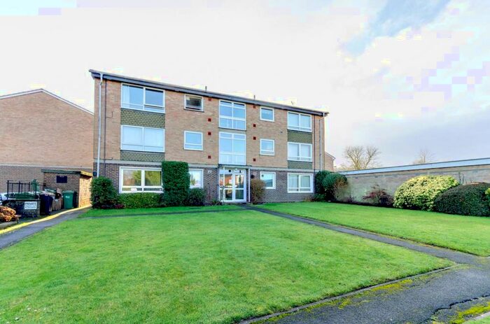 2 Bedroom Flat To Rent In Wilderness Road, Onslow Village, Guildford, GU2