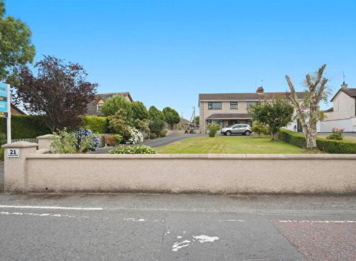 4 Bedroom Semi-Detached House For Sale In Cumber Road, Ballynahinch, BT24