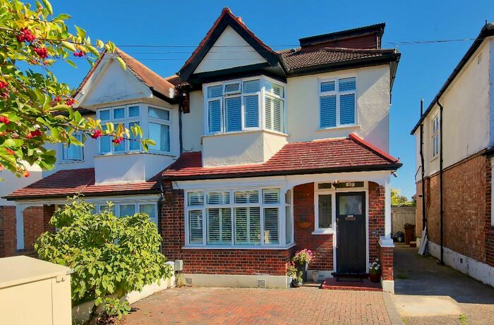 4 Bedroom Semi-Detached House To Rent In Arundel Avenue, Morden, SM4