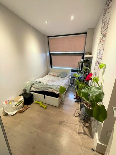 Studio To Rent In Lithos Road, London, NW3