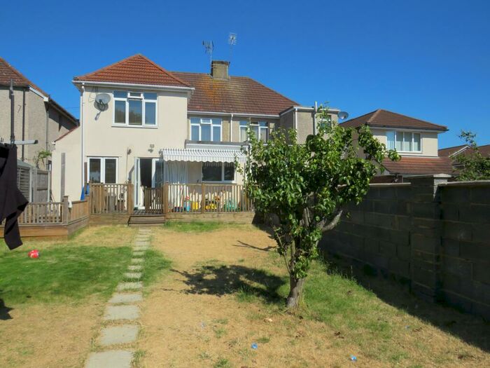 5 Bedroom House To Rent In Stortford Road, Hoddesdon, EN11