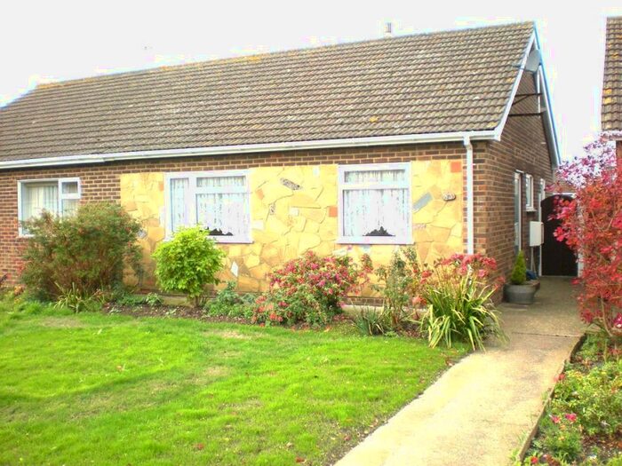 2 Bedroom Semi-Detached Bungalow To Rent In Drakes Approach, Clacton-on-Sea, CO15
