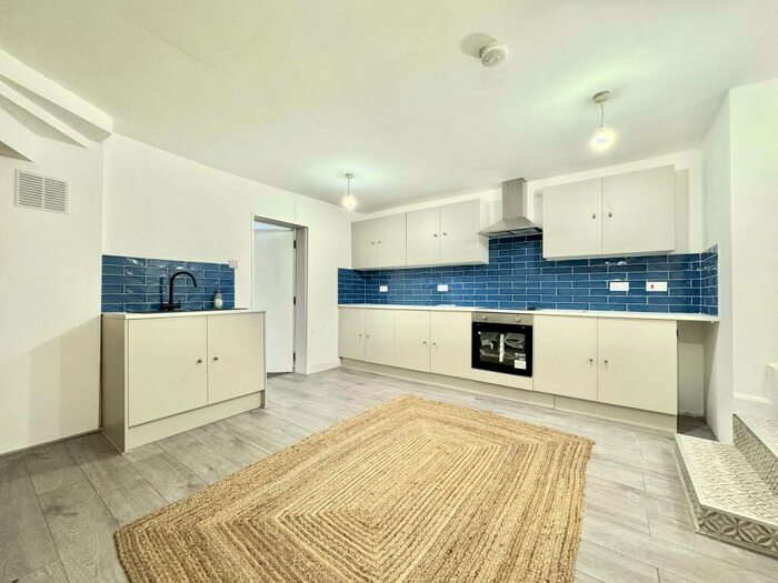 2 Bedroom Duplex To Rent In Northdown Road, Margate, CT9