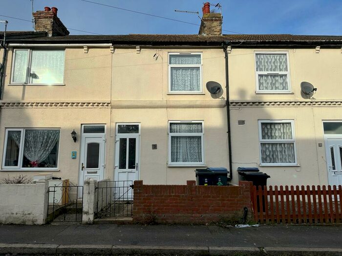 2 Bedroom House To Rent In Devonshire Road, Dover, CT17
