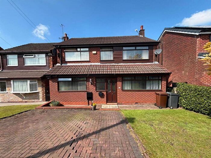 5 Bedroom Detached House For Sale In Winchester Avenue, Ashton-Under-Lyne, OL6