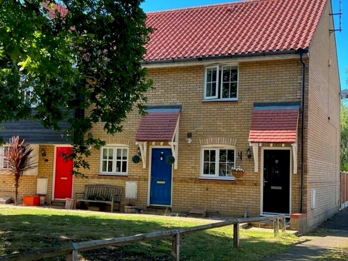 2 Bedroom Terraced House To Rent In Noak Bridge, Billericay, SS15