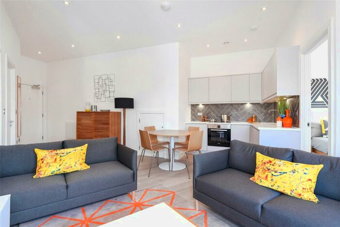 2 Bedroom Apartment To Rent In Mulberry House, Carey Road, Wokingham, Berkshire, RG40