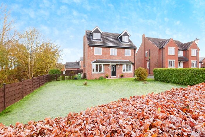 5 Bedroom Detached House For Sale In Waltham Close, Strensall, York, YO32