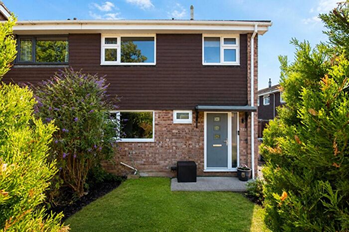 3 Bedroom End Of Terrace House For Sale In Linley Road, Southam, CV47