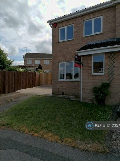 3 Bedroom Semi-Detached House To Rent In The Pastures, Giltbrook, Nottingham, NG16