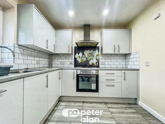 2 Bedroom Bungalow To Rent In Boncath Road, Llandaff North, CF14