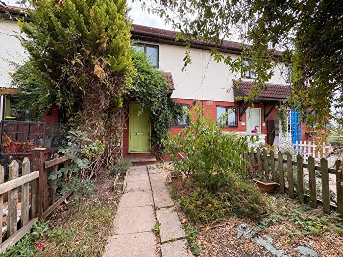 2 Bedroom Terraced House For Sale In St. Johns Lane, Bristol, BS3
