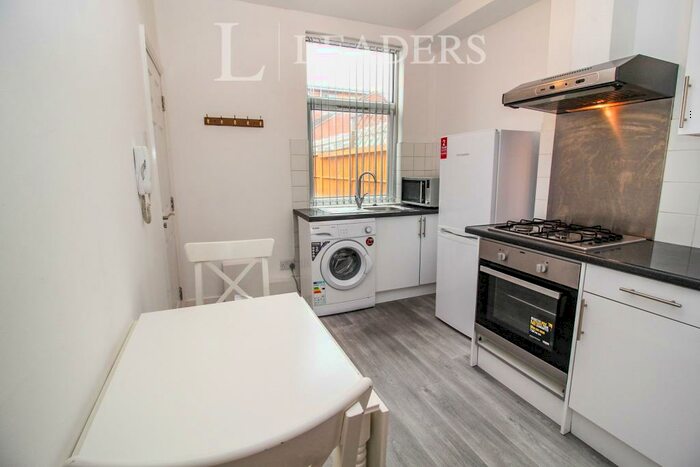 2 Bedroom Flat To Rent In Butts, Coventry, CV1