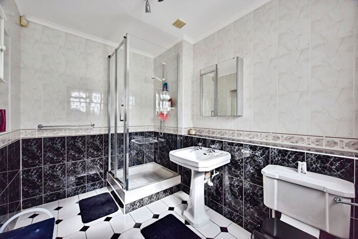 3 Bedroom Bungalow For Sale In Fauchons Close, Bearsted, Maidstone, Kent, ME14