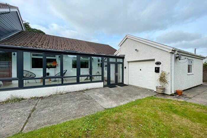 3 Bedroom Bungalow To Rent In Perranwell Station, Truro, TR3