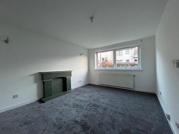 1 Bedroom Flat To Rent In Marine Court, Inverkip, PA16