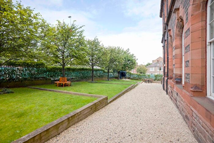 1 Bedroom Flat To Rent In Flat, Mcdonald Road, Broughton, Edinburgh, EH7