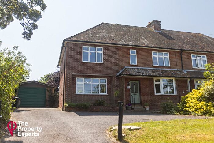 4 Bedroom Semi-Detached House For Sale In Newnham Lane, Basingstoke, RG24